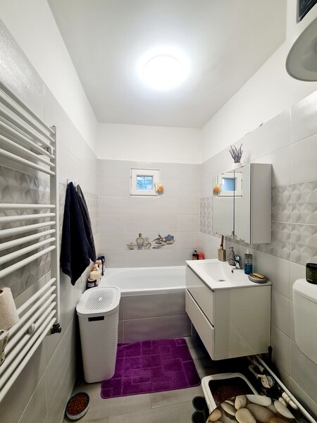 Sergent Nitu Vasile, 3 minute metrou Piata Sudului,