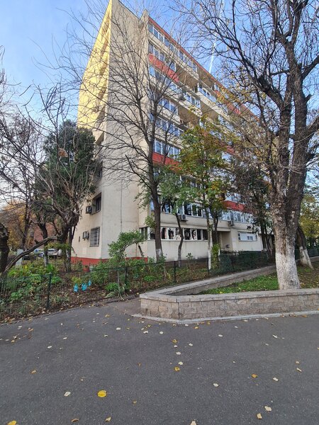 Sergent Nitu Vasile, 3 minute metrou Piata Sudului,